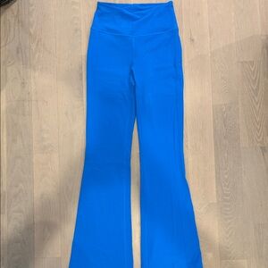 Lululemon Groove Super High Rise Nulu Flared sz 6 EUC